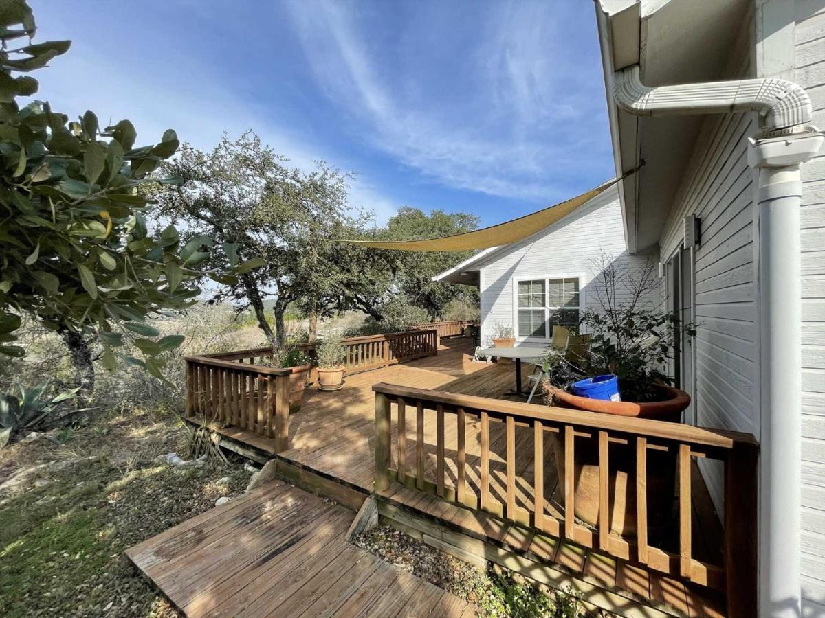 Tarpley West 1077 Guest Ranch - Retreat Bed & Breakfast エクステリア 写真