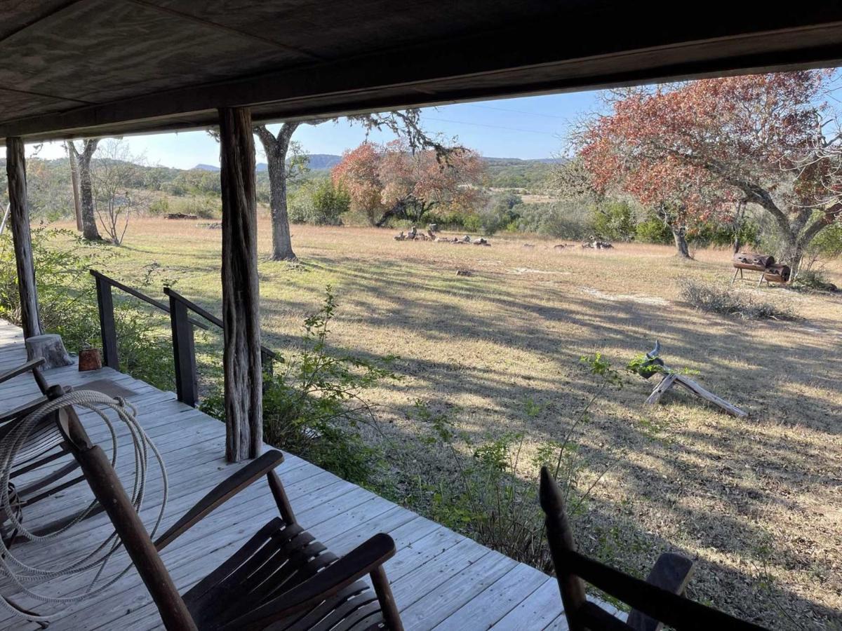 Tarpley West 1077 Guest Ranch - Retreat Bed & Breakfast エクステリア 写真