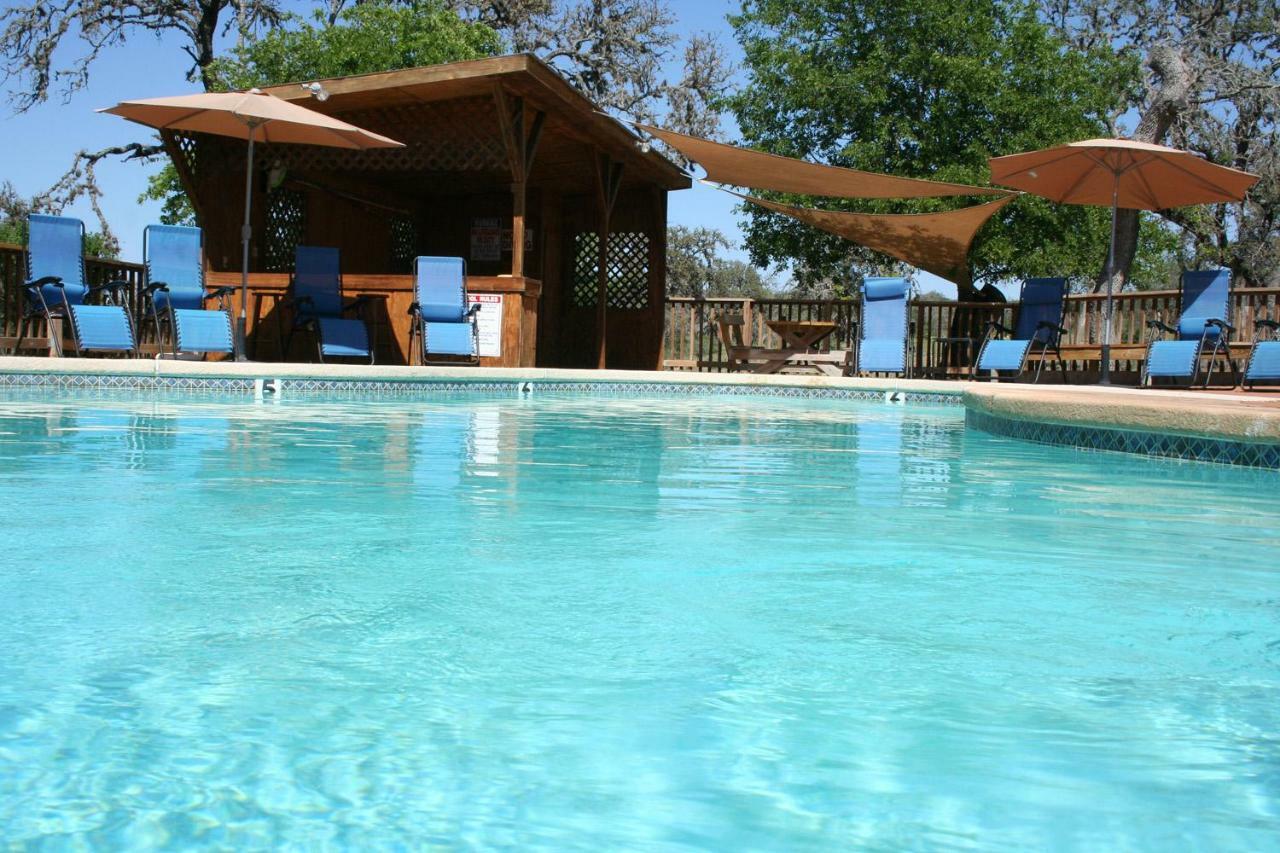 Tarpley West 1077 Guest Ranch - Retreat Bed & Breakfast エクステリア 写真
